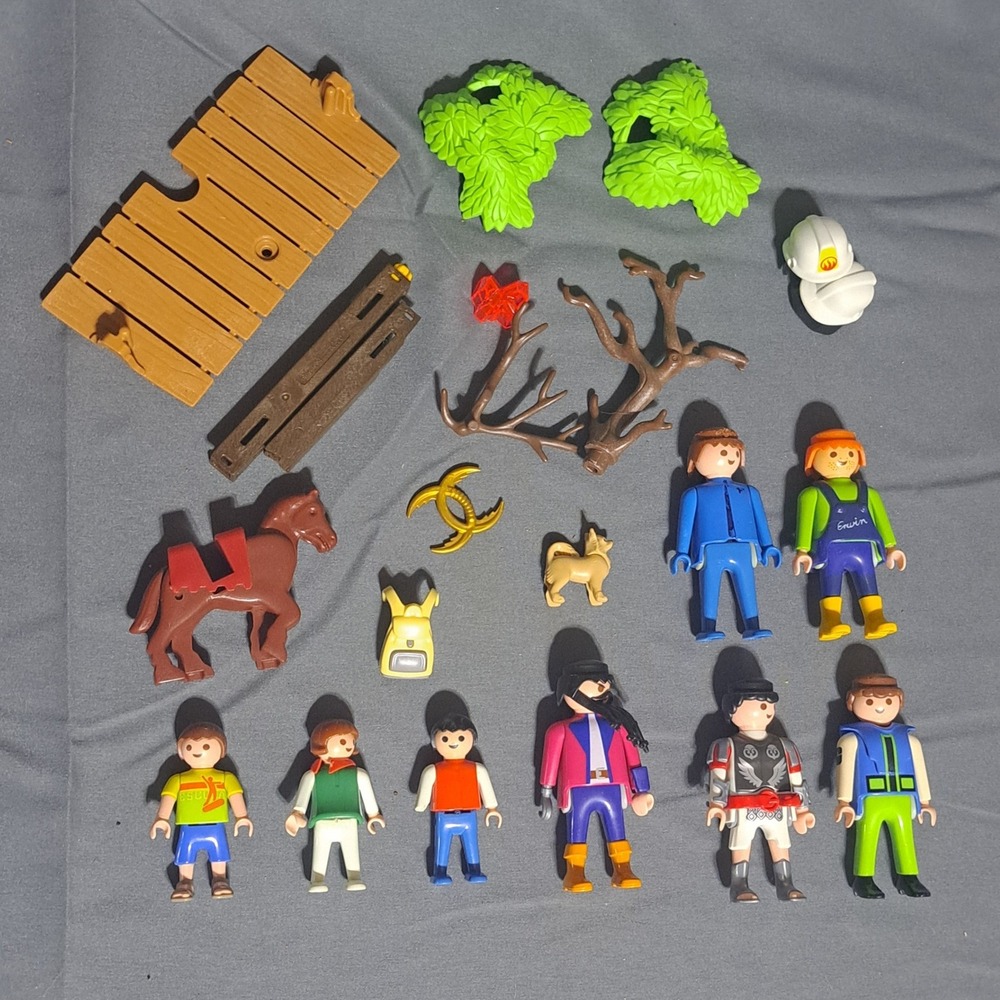 Playmobil Lot of Figures Misc Pices Branches Leaves Horse Dog Many‎ VTG Geobra